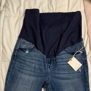 Pink blush maternity jeans- size 31- NEVER WORN